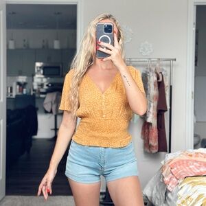 Abercrombie & Fitch top